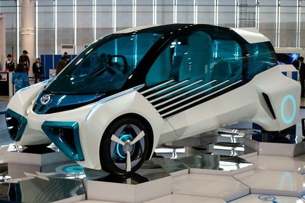 What are the latest developments in hydrogen fuel cell vehicles?