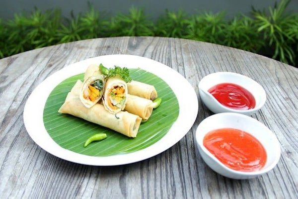 How to Prepare Authentic Vietnamese Spring Rolls at Home?